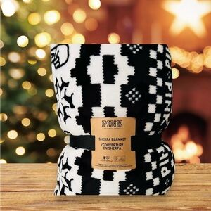 VICTORIA'S SECRET PINK SHERPA Campus BLANKET 50 X 60 BLACK WHITE.
